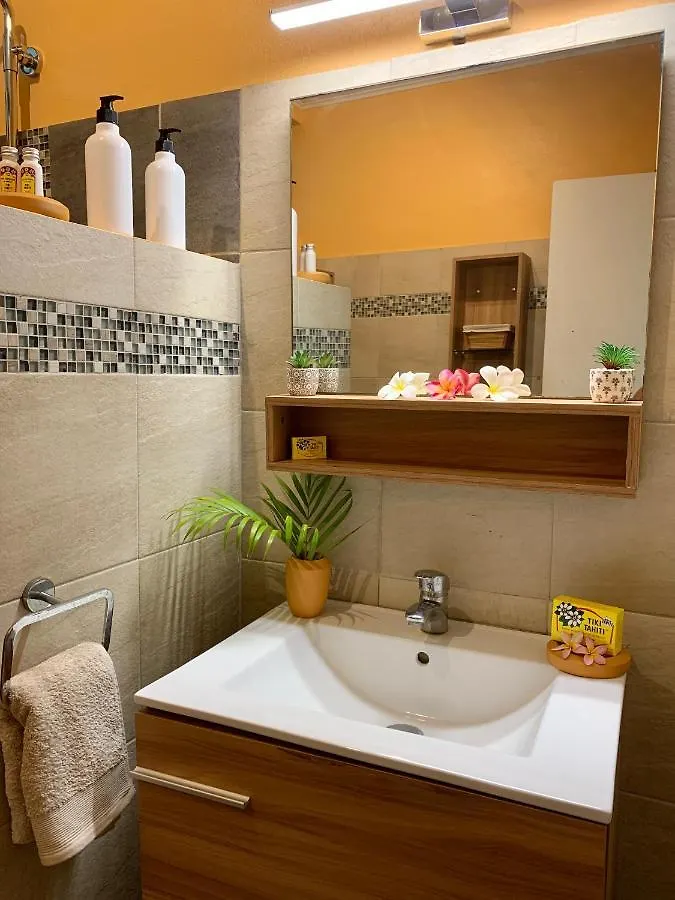 Hoama Lodge Teavaro